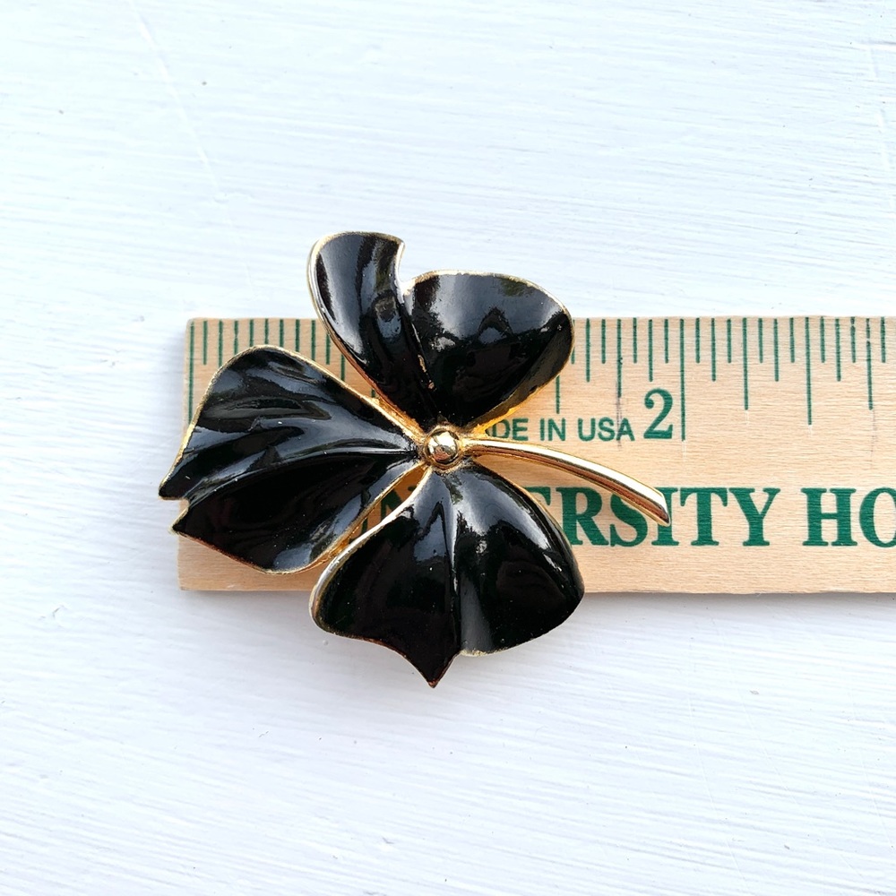 Vintage Torino black enamel golden leaf brooch pin signed - Picture 13 of 16